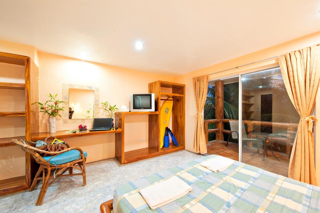 Victory Divers Beach Resort Balabag  Exterior photo