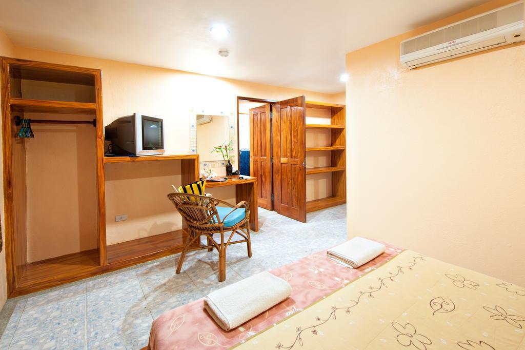Victory Divers Beach Resort Balabag  Exterior photo