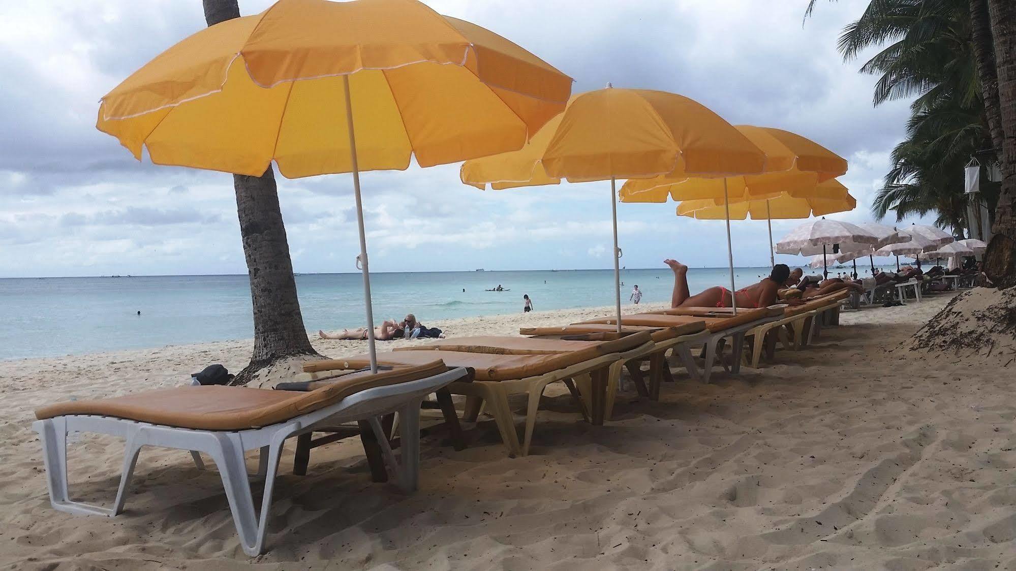 Victory Divers Beach Resort Balabag  Exterior photo